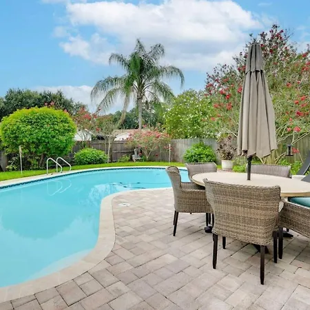 Sunny Tampa Oasis Pool, Patio And Gazebo Villa
